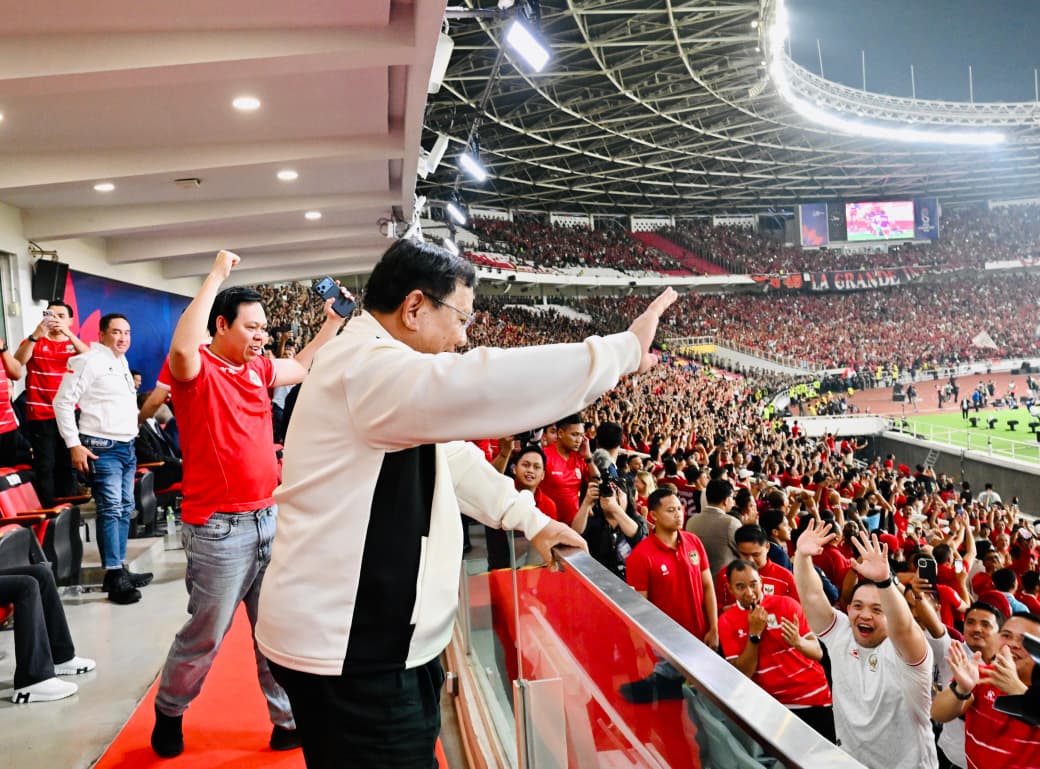 Presiden Prabowo merayakan kemenangan Indonesia dari tribune GBK pada final 5 Oktober 2026